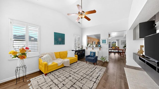 2368 Hearthsong Ct, Riverbank, CA 95367