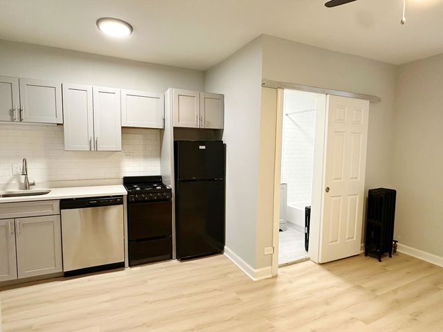 5710 N WINTHROP Avenue 107, Chicago, IL 60660