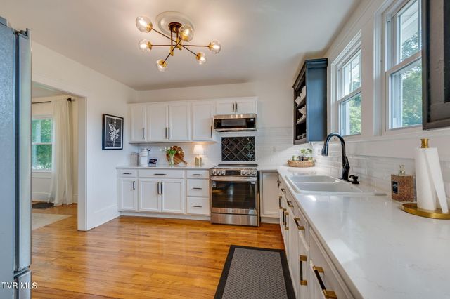 494 Okolona Road, Johnson City, TN 37601