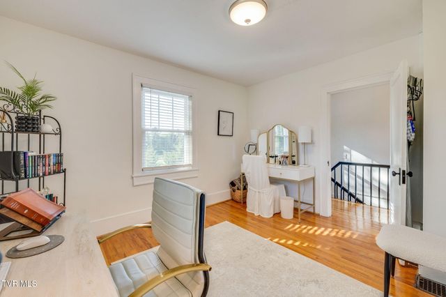 494 Okolona Road, Johnson City, TN 37601