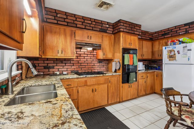 844 Lakeshore Drive, Keyport, NJ 07735