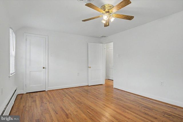 319 CLEVELAND AVE, Wilmington, DE 19803
