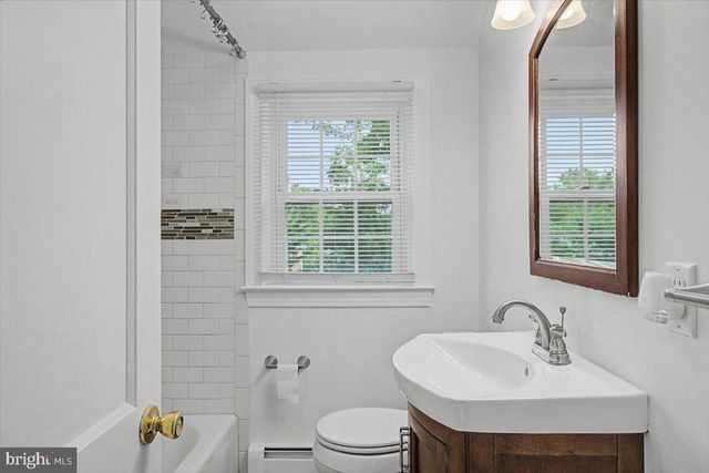 319 CLEVELAND AVE, Wilmington, DE 19803