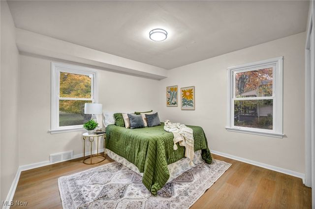 1881 W Pleasant Valley Road, Cleveland, OH 44134