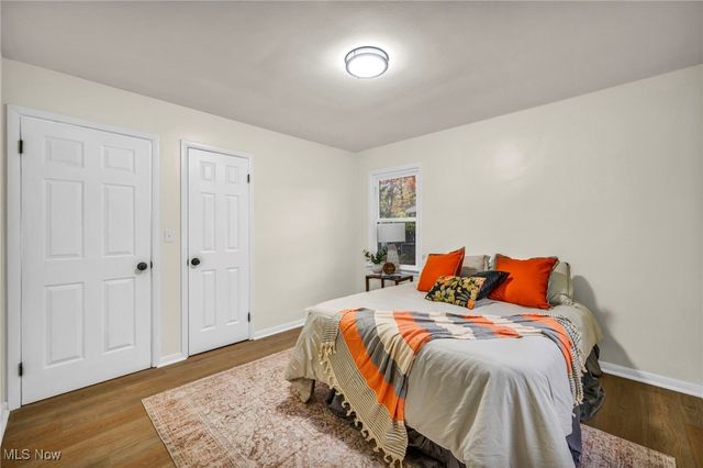 1881 W Pleasant Valley Road, Cleveland, OH 44134