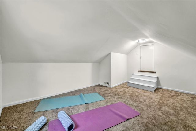 1881 W Pleasant Valley Road, Cleveland, OH 44134