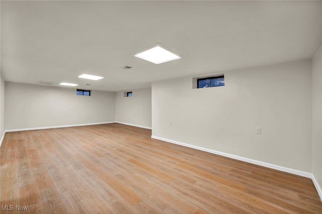 1881 W Pleasant Valley Road, Cleveland, OH 44134