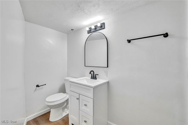 1881 W Pleasant Valley Road, Cleveland, OH 44134