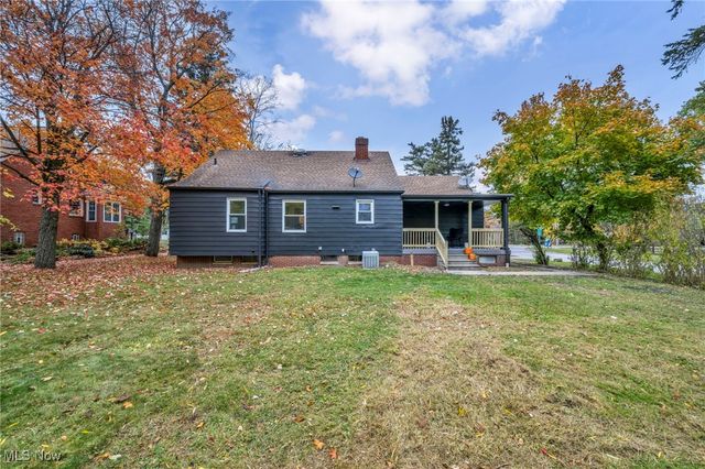 1881 W Pleasant Valley Road, Cleveland, OH 44134