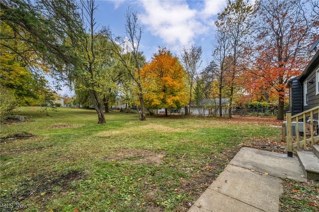 1881 W Pleasant Valley Road, Cleveland, OH 44134