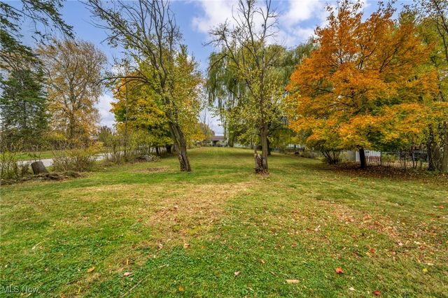 1881 W Pleasant Valley Road, Cleveland, OH 44134