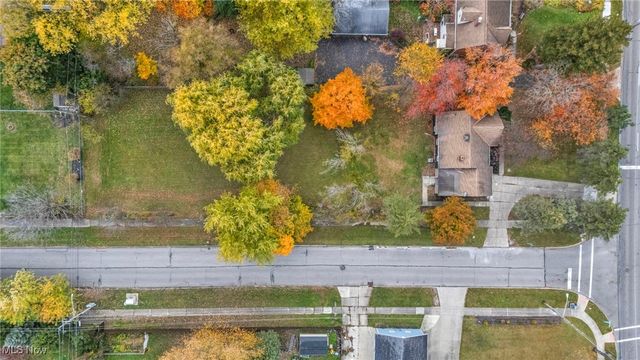 1881 W Pleasant Valley Road, Cleveland, OH 44134