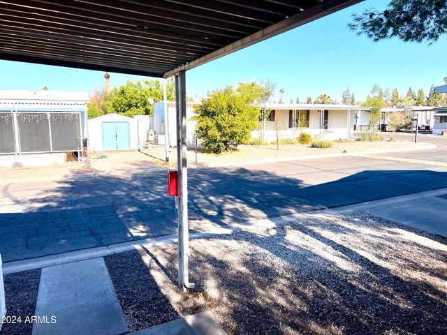 535 S ALMA SCHOOL Road 21, Mesa, AZ 85210
