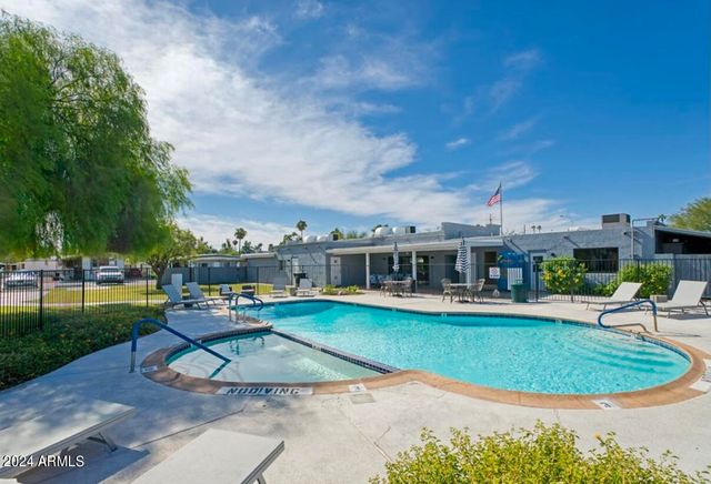 535 S ALMA SCHOOL Road 21, Mesa, AZ 85210