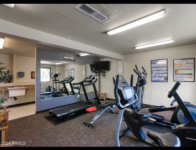 535 S ALMA SCHOOL Road 21, Mesa, AZ 85210
