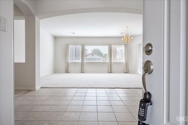 12407 Riverfront Park Drive, Bakersfield, CA 93311