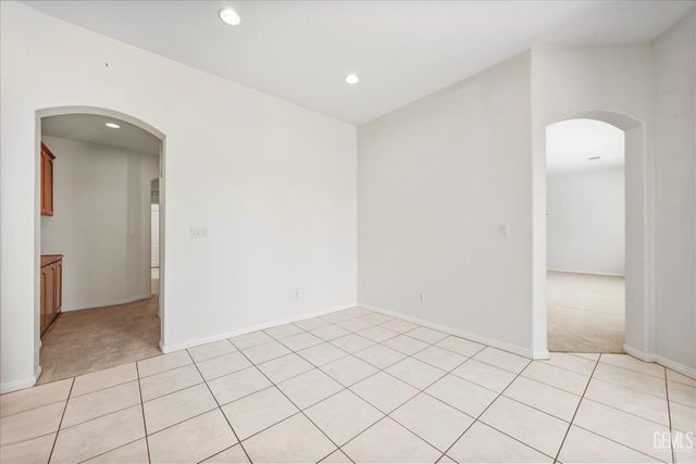 12407 Riverfront Park Drive, Bakersfield, CA 93311