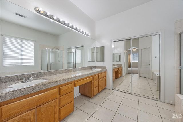 12407 Riverfront Park Drive, Bakersfield, CA 93311