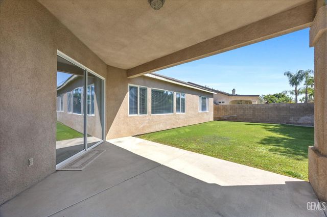 12407 Riverfront Park Drive, Bakersfield, CA 93311