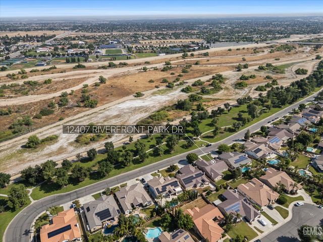 12407 Riverfront Park Drive, Bakersfield, CA 93311