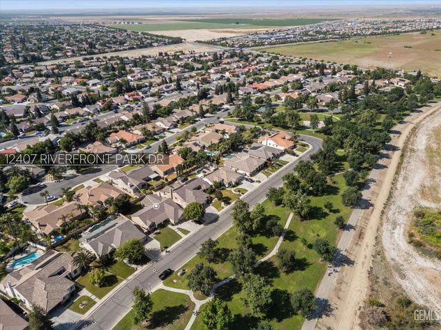 12407 Riverfront Park Drive, Bakersfield, CA 93311