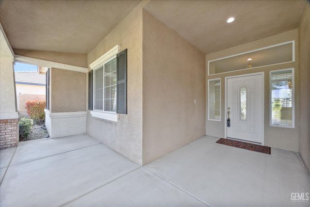 12407 Riverfront Park Drive, Bakersfield, CA 93311