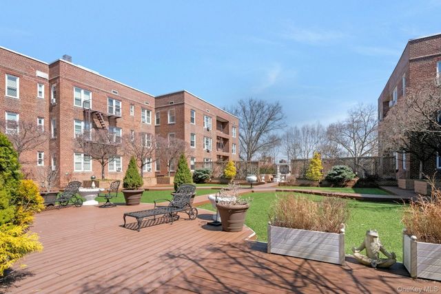 101 Old Mamaroneck Road 2C5, White Plains, NY 10605
