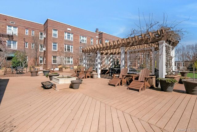 101 Old Mamaroneck Road 2C5, White Plains, NY 10605