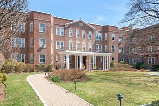 101 Old Mamaroneck Road 2C5, White Plains, NY 10605
