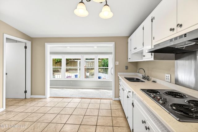 15 Woodglen Drive, Gulfport, MS 39507