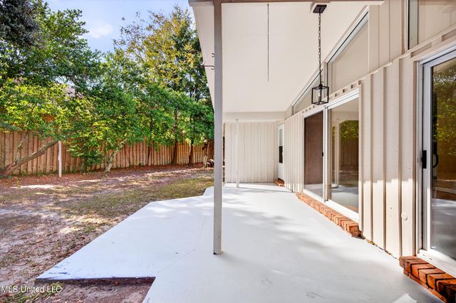 15 Woodglen Drive, Gulfport, MS 39507