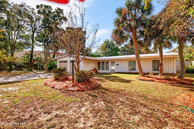 15 Woodglen Drive, Gulfport, MS 39507