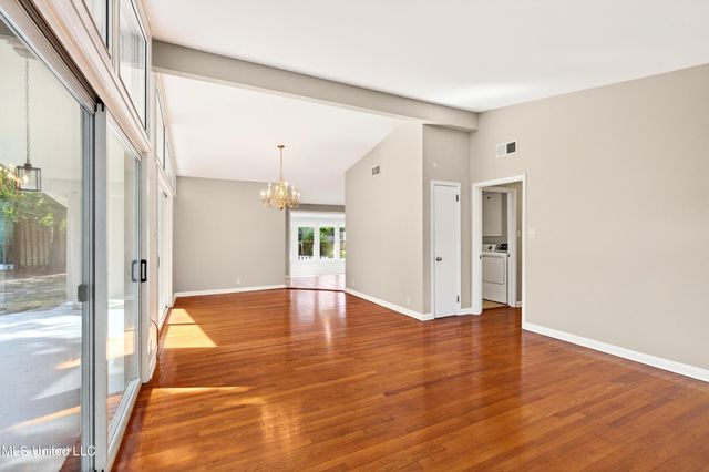 15 Woodglen Drive, Gulfport, MS 39507