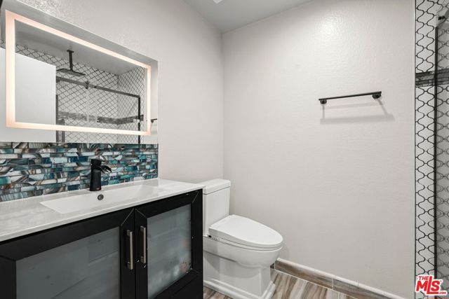 8726 Beckenham Lane A, Inglewood, CA 90305