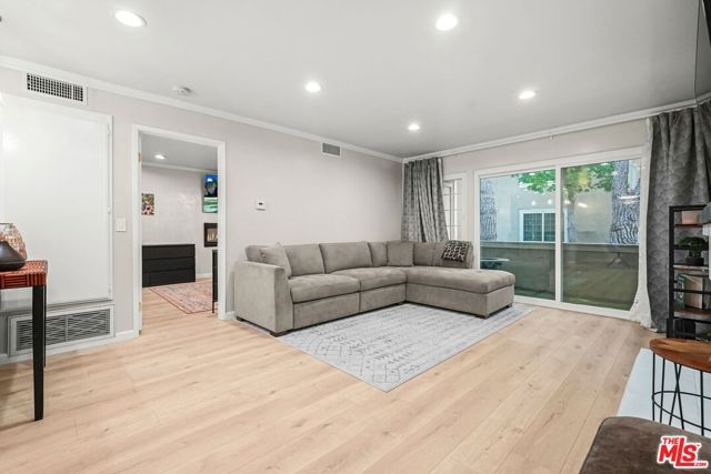 8726 Beckenham Lane A, Inglewood, CA 90305