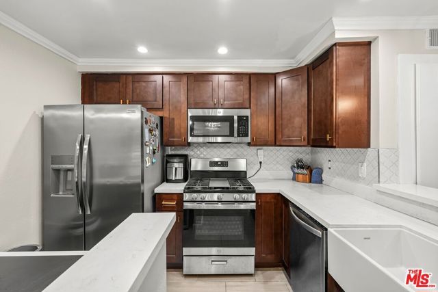 8726 Beckenham Lane A, Inglewood, CA 90305