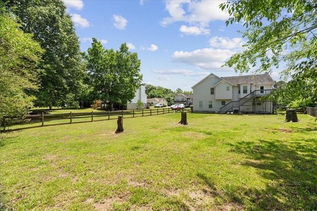 143 Honeysuckle Drive SE, Calhoun, GA 30701