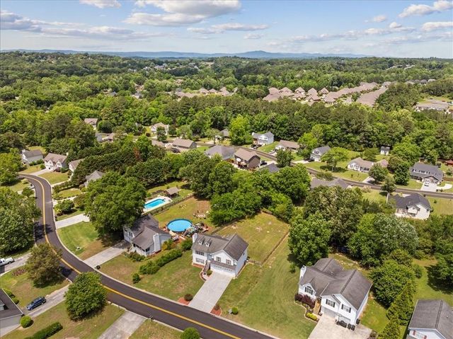 143 Honeysuckle Drive SE, Calhoun, GA 30701