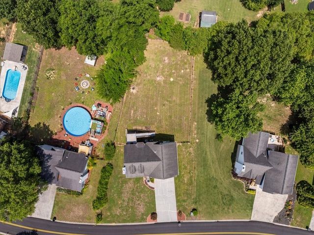 143 Honeysuckle Drive SE, Calhoun, GA 30701