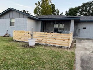 1115 25th Avenue N, Texas City, TX 77590
