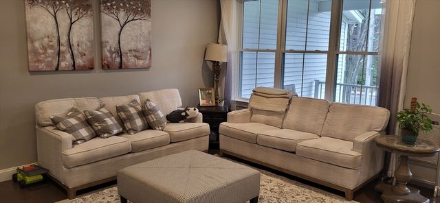 299 Lexington St 109, Woburn, MA 01801