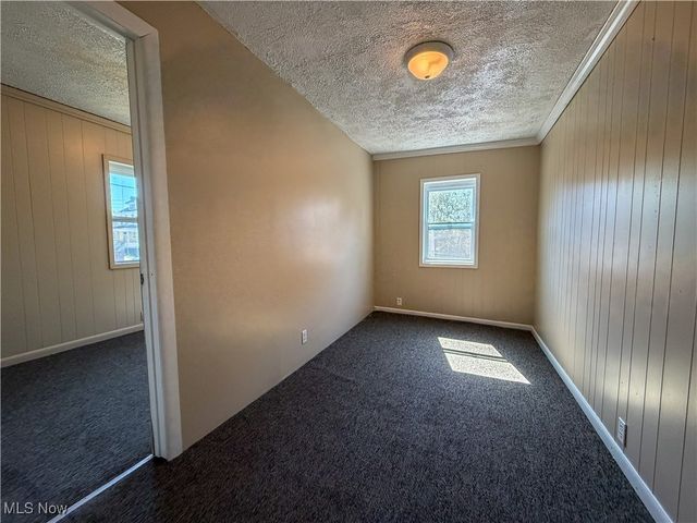 929 Bank Street, East Liverpool, OH 43920