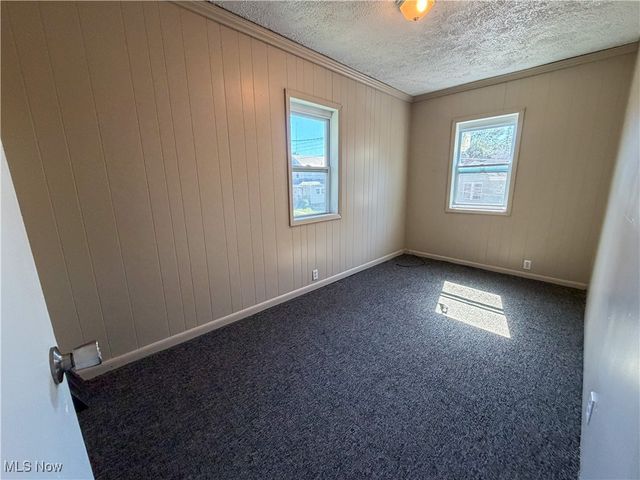 929 Bank Street, East Liverpool, OH 43920