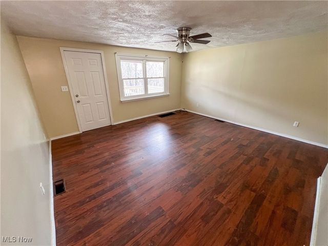 929 Bank Street, East Liverpool, OH 43920