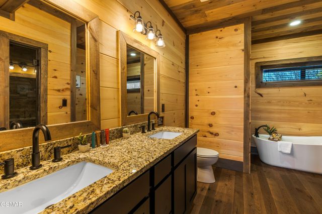 2130 Ross Way, Sevierville, TN 37876