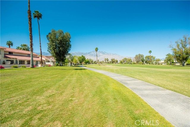 6087 Montecito Circle 4, Palm Springs, CA 92264