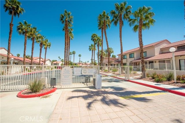 6087 Montecito Circle 4, Palm Springs, CA 92264