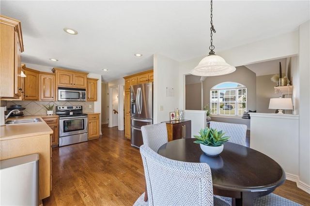 4405 SW Flintrock Drive, Lee's Summit, MO 64082