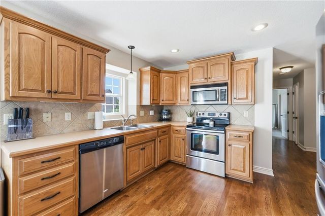 4405 SW Flintrock Drive, Lee's Summit, MO 64082