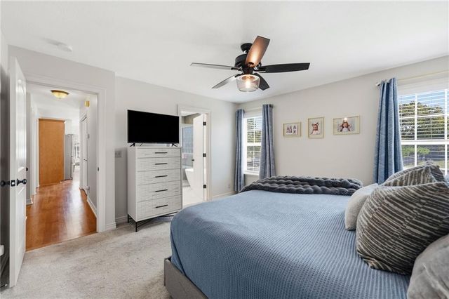 4405 SW Flintrock Drive, Lee's Summit, MO 64082